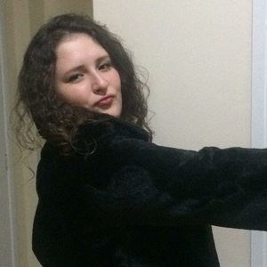 Meet your Posher, Carolina